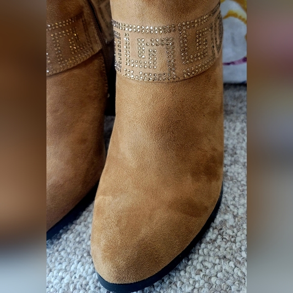Italina Camel Zip Embellished Boot, Size 6.5 - Picture 5 of 12
